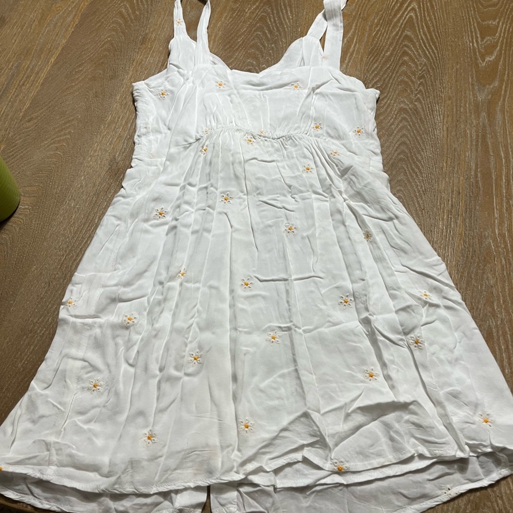 Dress - Picture 4 of 4